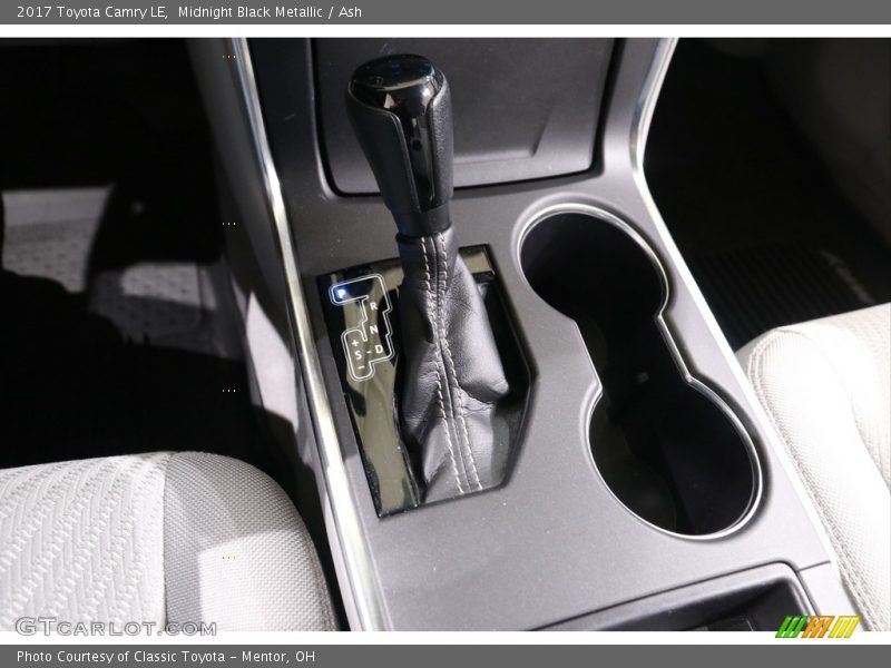 Midnight Black Metallic / Ash 2017 Toyota Camry LE