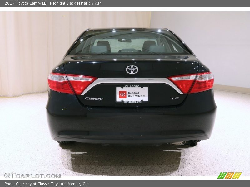 Midnight Black Metallic / Ash 2017 Toyota Camry LE