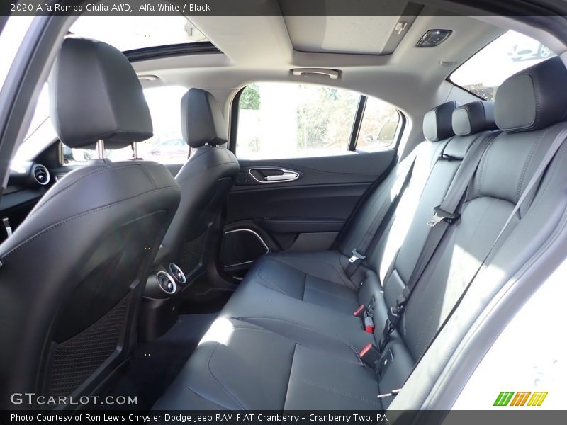 Alfa White / Black 2020 Alfa Romeo Giulia AWD