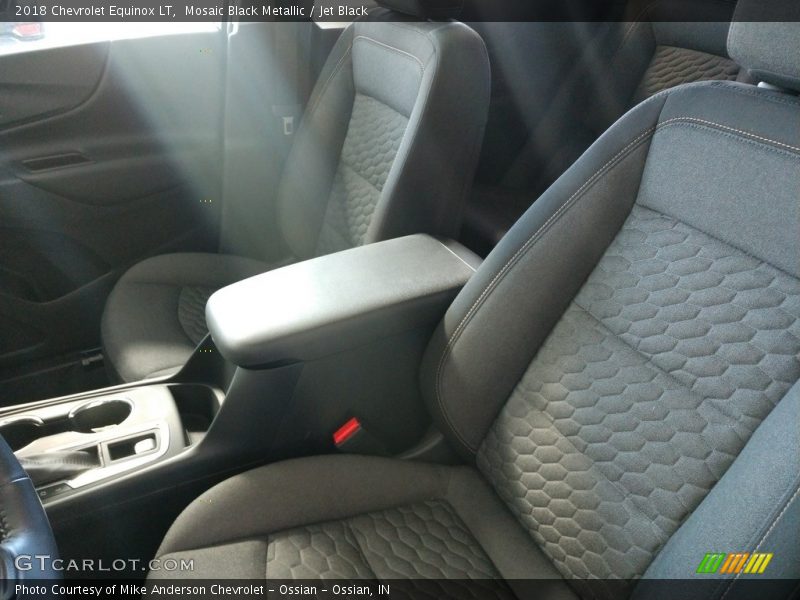 Mosaic Black Metallic / Jet Black 2018 Chevrolet Equinox LT