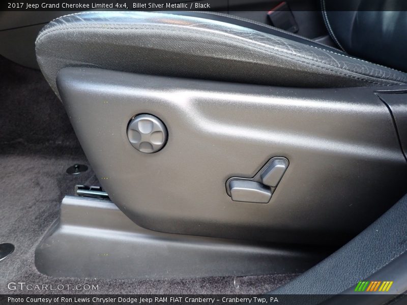 Front Seat of 2017 Grand Cherokee Limited 4x4