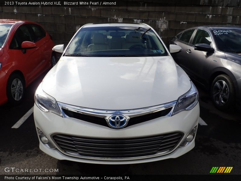 Blizzard White Pearl / Almond 2013 Toyota Avalon Hybrid XLE