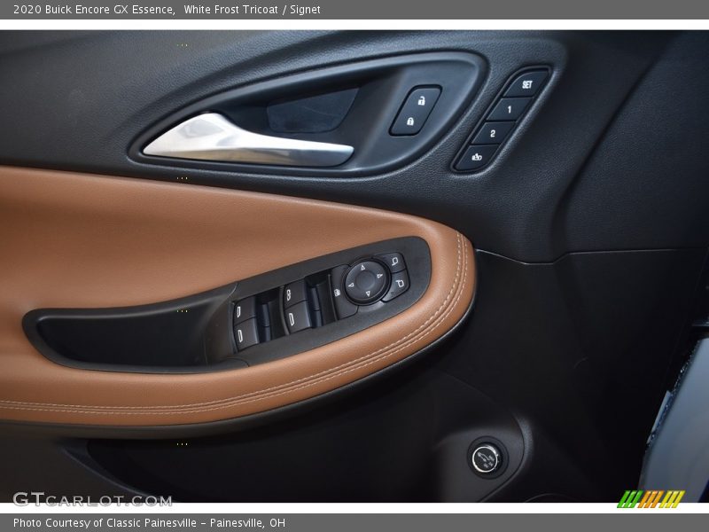 White Frost Tricoat / Signet 2020 Buick Encore GX Essence