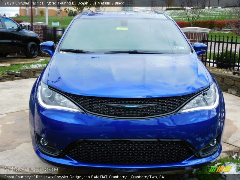 Ocean Blue Metallic / Black 2020 Chrysler Pacifica Hybrid Touring L