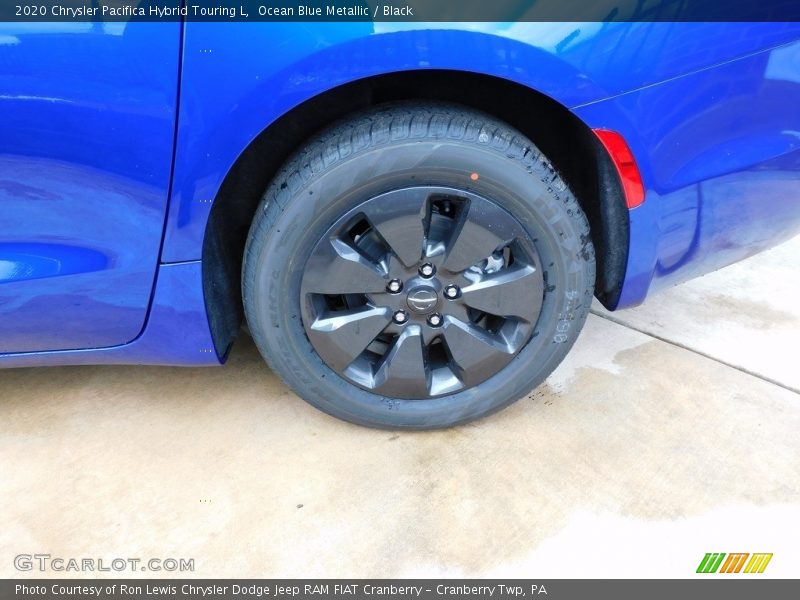  2020 Pacifica Hybrid Touring L Wheel