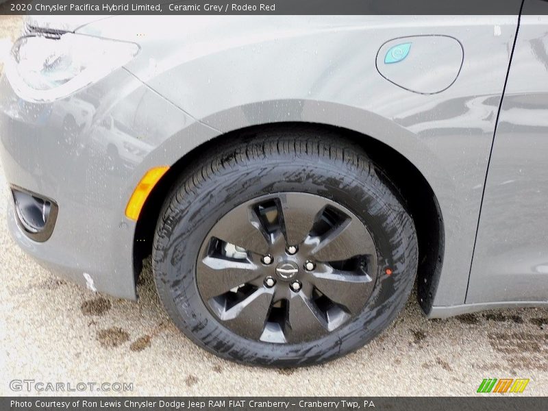 Ceramic Grey / Rodeo Red 2020 Chrysler Pacifica Hybrid Limited