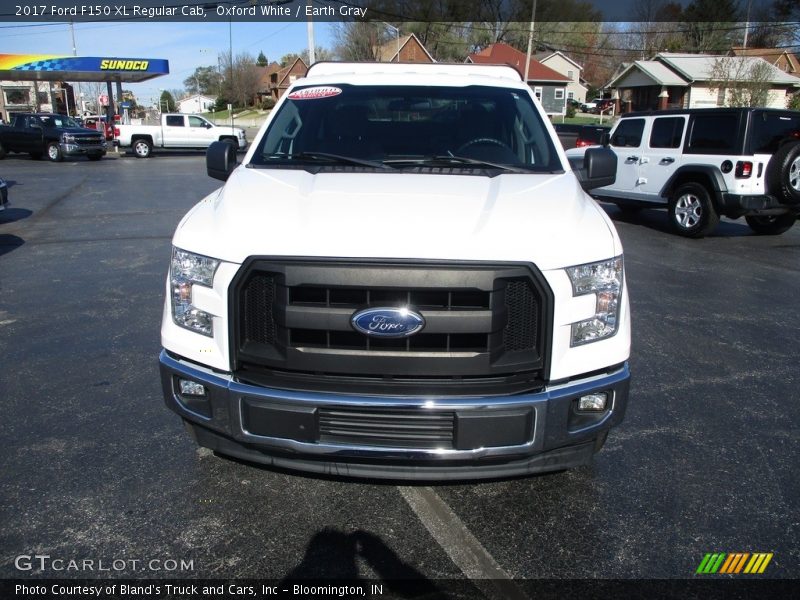 Oxford White / Earth Gray 2017 Ford F150 XL Regular Cab