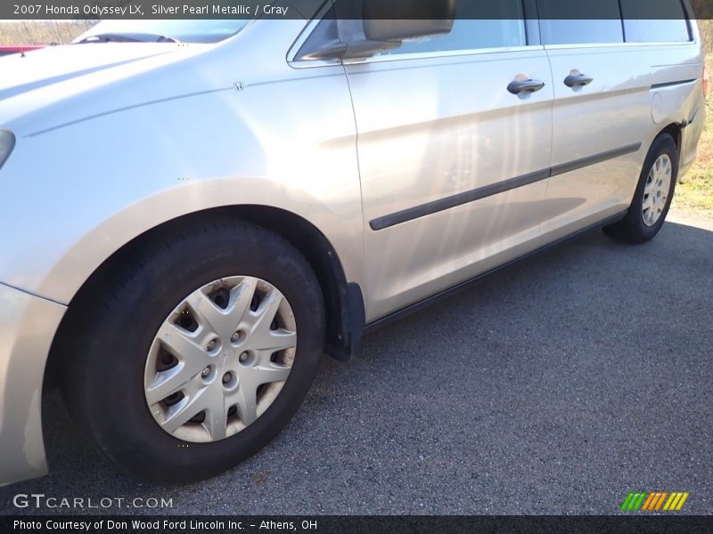 Silver Pearl Metallic / Gray 2007 Honda Odyssey LX