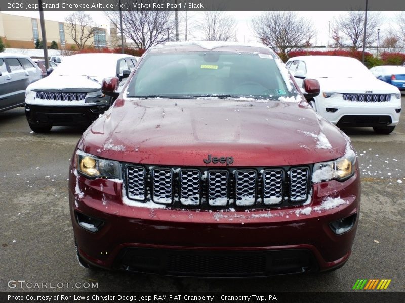 Velvet Red Pearl / Black 2020 Jeep Grand Cherokee Altitude 4x4