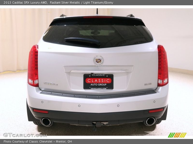 Radiant Silver Metallic / Light Titanium/Ebony 2013 Cadillac SRX Luxury AWD