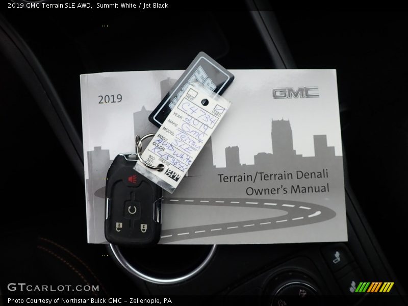 Summit White / Jet Black 2019 GMC Terrain SLE AWD