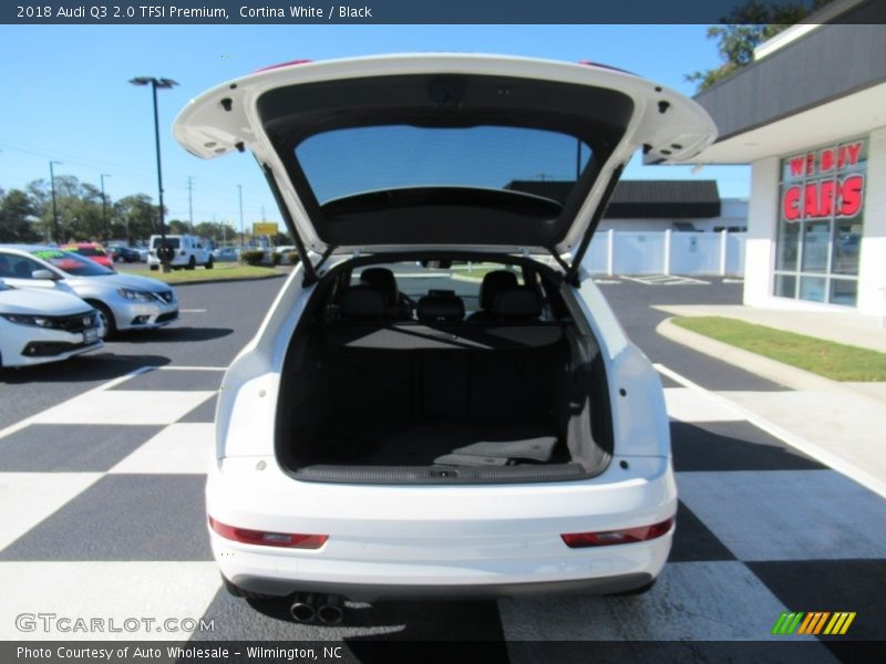 Cortina White / Black 2018 Audi Q3 2.0 TFSI Premium