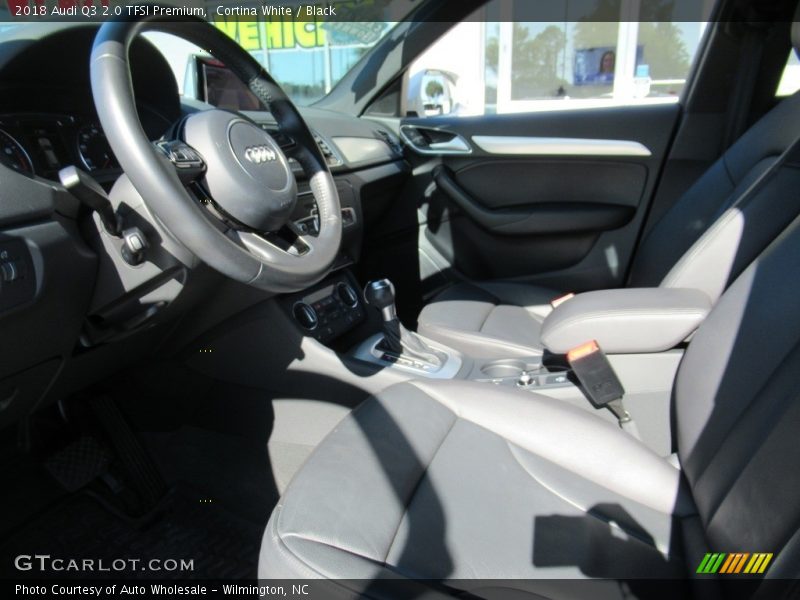 Cortina White / Black 2018 Audi Q3 2.0 TFSI Premium