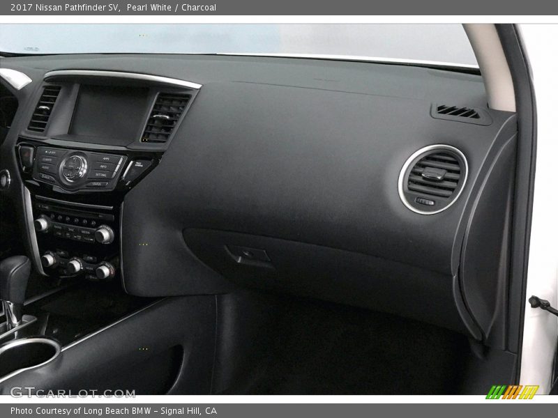 Pearl White / Charcoal 2017 Nissan Pathfinder SV
