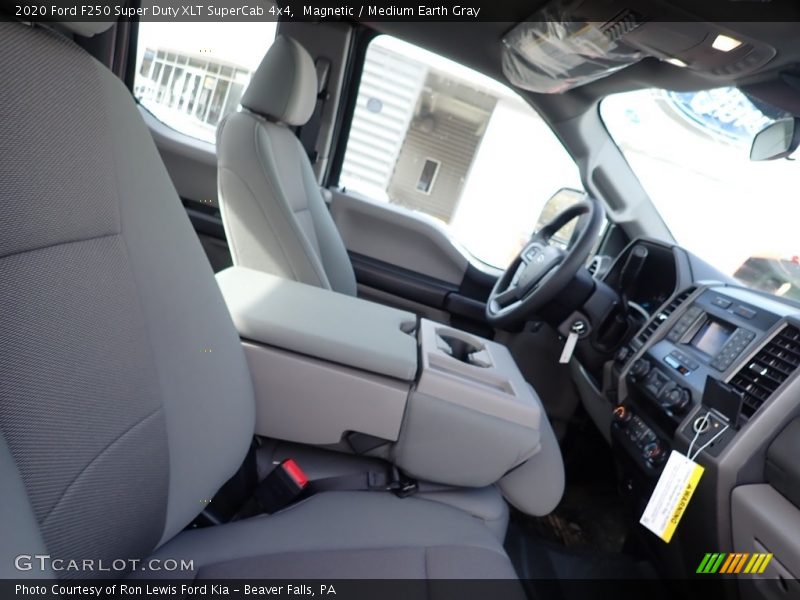 Magnetic / Medium Earth Gray 2020 Ford F250 Super Duty XLT SuperCab 4x4