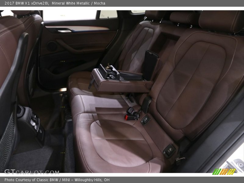 Mineral White Metallic / Mocha 2017 BMW X1 xDrive28i