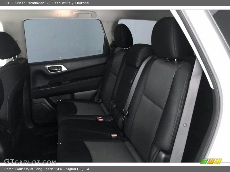 Pearl White / Charcoal 2017 Nissan Pathfinder SV