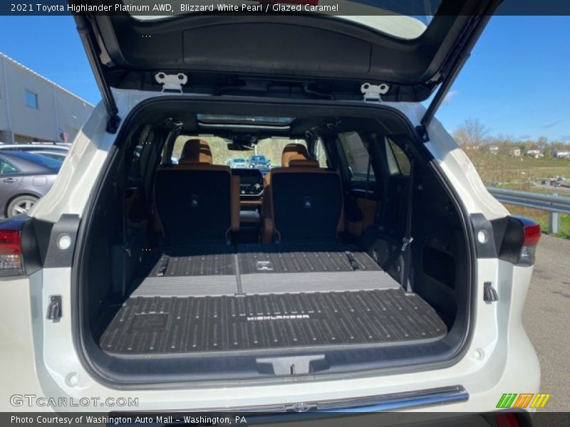 Blizzard White Pearl / Glazed Caramel 2021 Toyota Highlander Platinum AWD