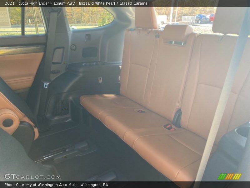 Blizzard White Pearl / Glazed Caramel 2021 Toyota Highlander Platinum AWD