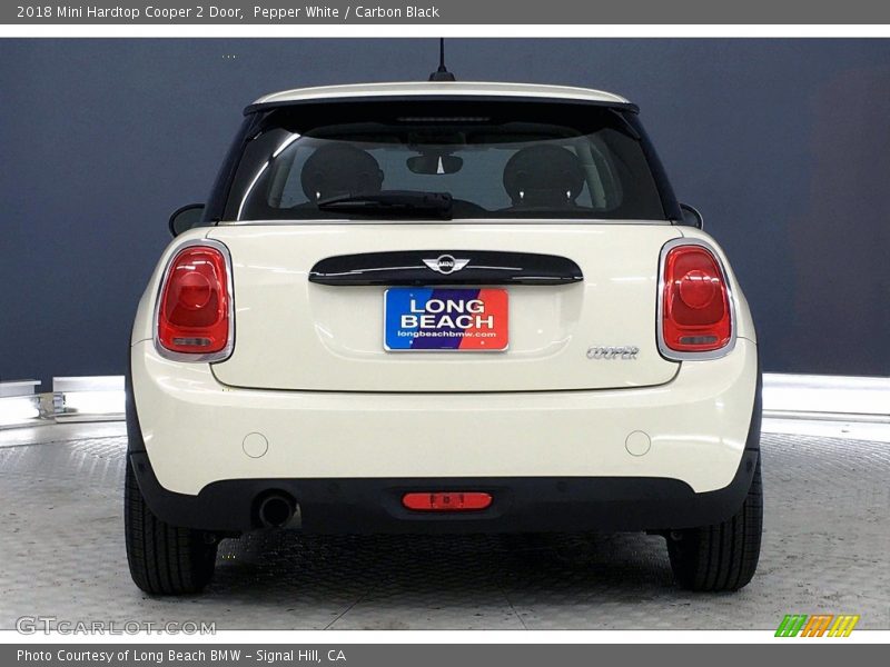 Pepper White / Carbon Black 2018 Mini Hardtop Cooper 2 Door