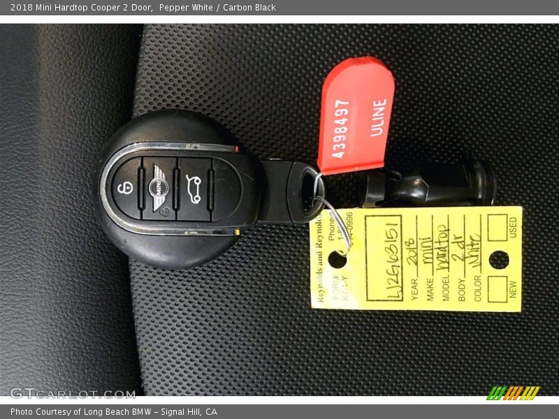 Pepper White / Carbon Black 2018 Mini Hardtop Cooper 2 Door