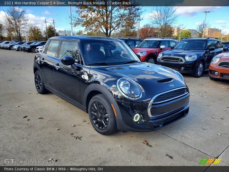 Front 3/4 View of 2021 Hardtop Cooper S 4 Door