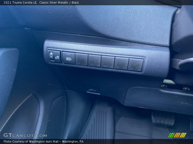 Classic Silver Metallic / Black 2021 Toyota Corolla LE