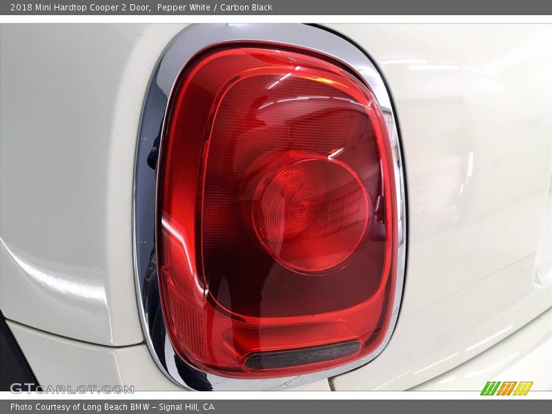 Pepper White / Carbon Black 2018 Mini Hardtop Cooper 2 Door