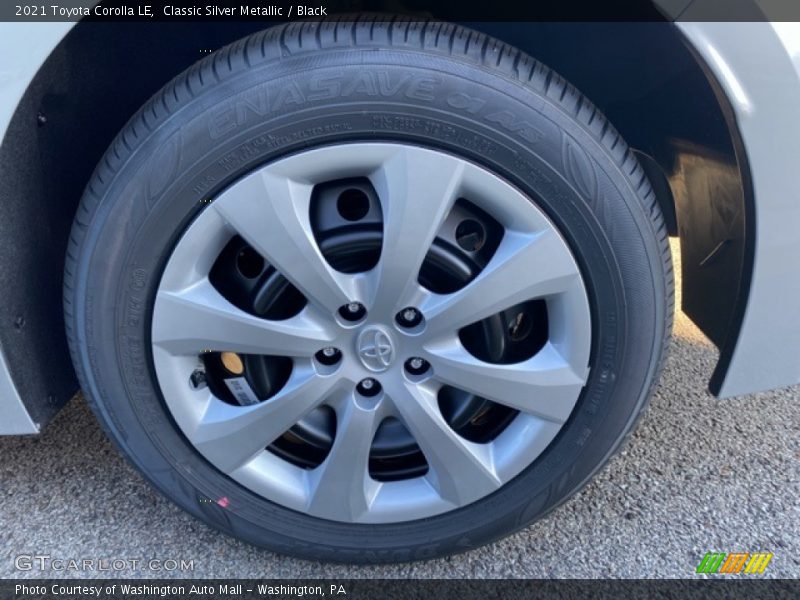 Classic Silver Metallic / Black 2021 Toyota Corolla LE