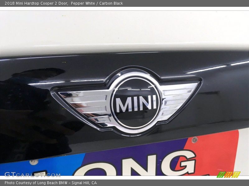 Pepper White / Carbon Black 2018 Mini Hardtop Cooper 2 Door