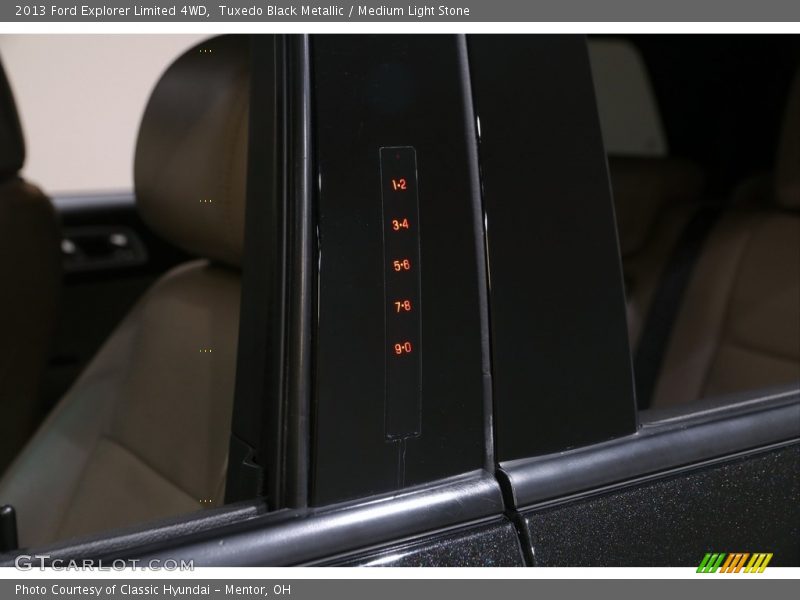 Tuxedo Black Metallic / Medium Light Stone 2013 Ford Explorer Limited 4WD