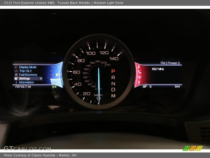 Tuxedo Black Metallic / Medium Light Stone 2013 Ford Explorer Limited 4WD