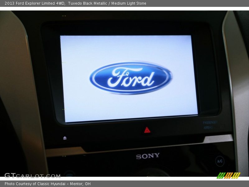 Tuxedo Black Metallic / Medium Light Stone 2013 Ford Explorer Limited 4WD