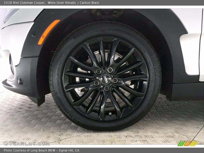 White Silver Metallic / Carbon Black 2018 Mini Clubman Cooper