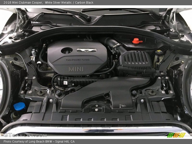 White Silver Metallic / Carbon Black 2018 Mini Clubman Cooper
