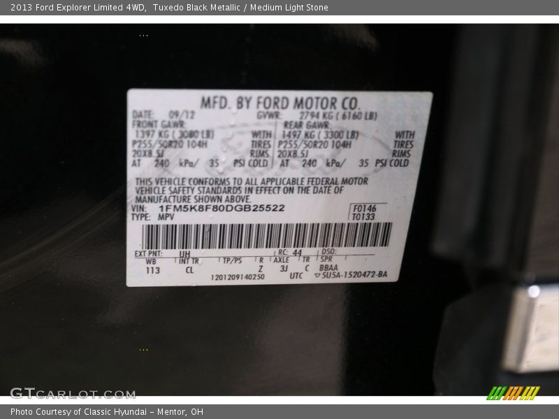 Tuxedo Black Metallic / Medium Light Stone 2013 Ford Explorer Limited 4WD
