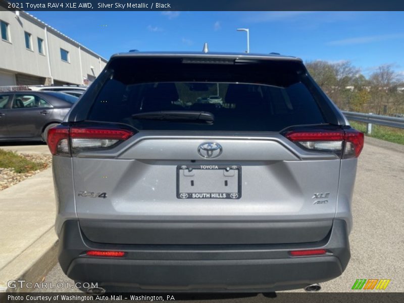 Silver Sky Metallic / Black 2021 Toyota RAV4 XLE AWD