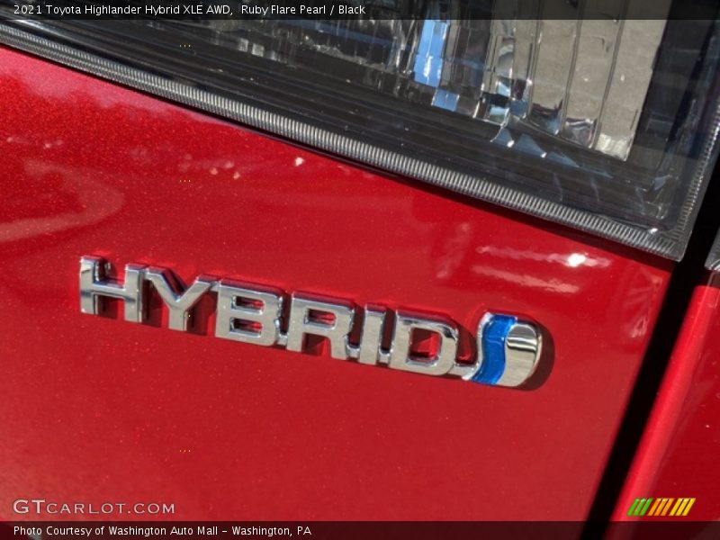 Ruby Flare Pearl / Black 2021 Toyota Highlander Hybrid XLE AWD