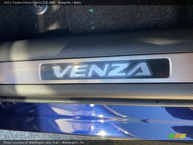 Blueprint / Black 2021 Toyota Venza Hybrid XLE AWD