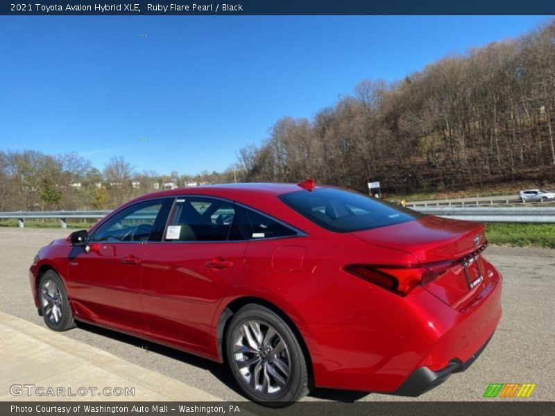 Ruby Flare Pearl / Black 2021 Toyota Avalon Hybrid XLE