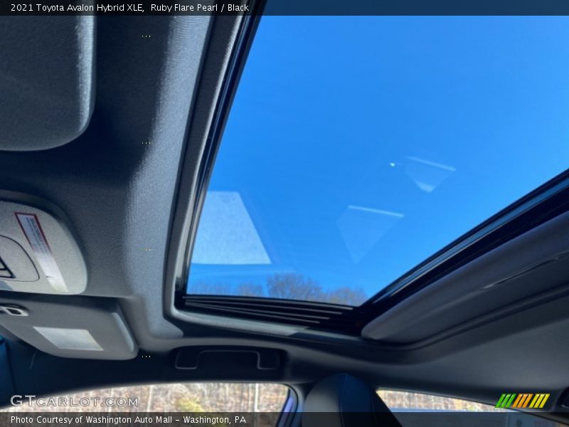 Ruby Flare Pearl / Black 2021 Toyota Avalon Hybrid XLE