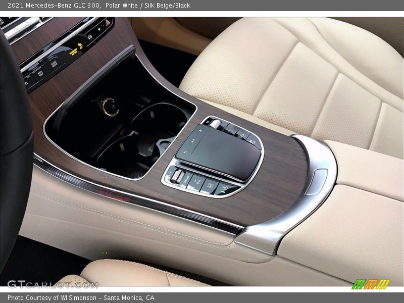 Polar White / Silk Beige/Black 2021 Mercedes-Benz GLC 300