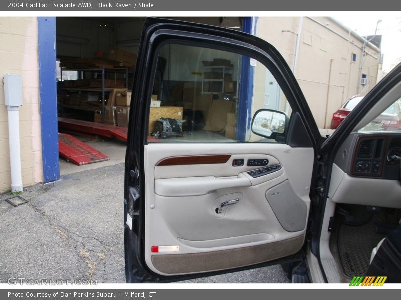 Black Raven / Shale 2004 Cadillac Escalade AWD