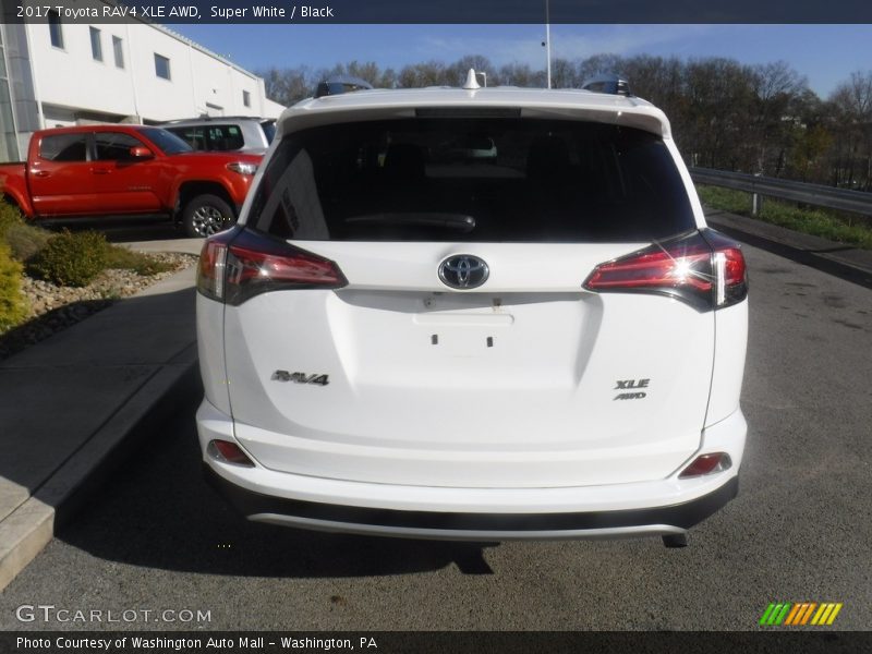 Super White / Black 2017 Toyota RAV4 XLE AWD