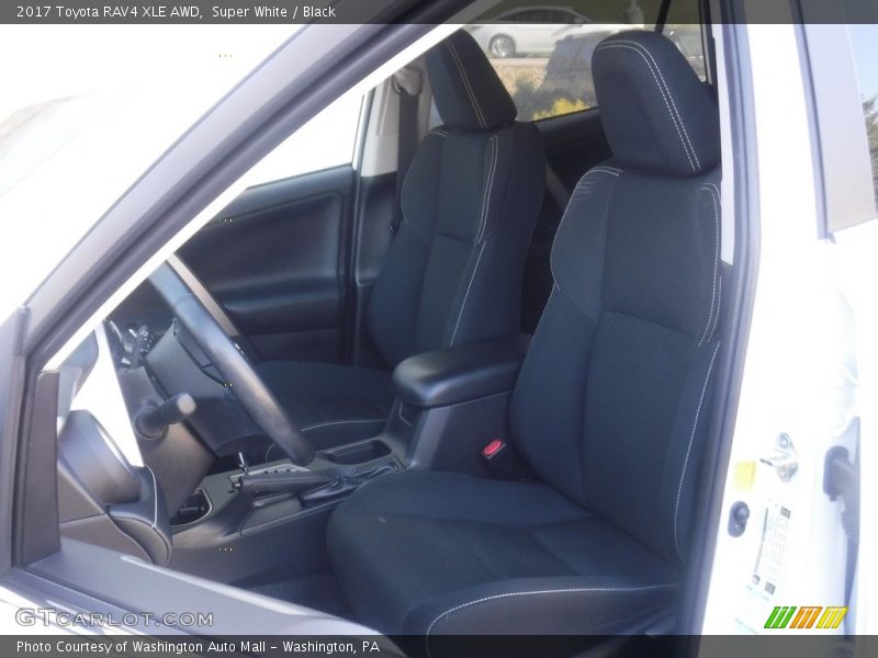 Super White / Black 2017 Toyota RAV4 XLE AWD