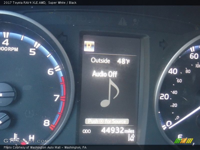 Super White / Black 2017 Toyota RAV4 XLE AWD