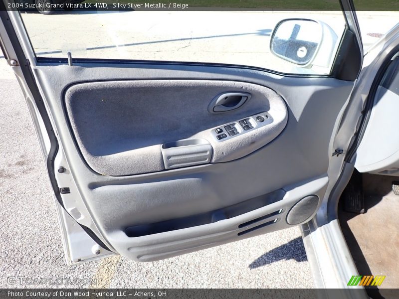 Silky Silver Metallic / Beige 2004 Suzuki Grand Vitara LX 4WD