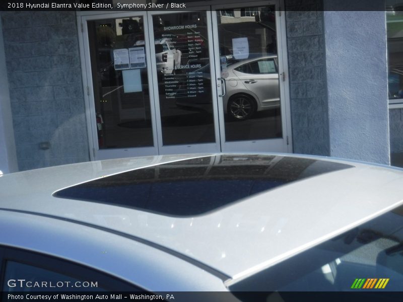 Symphony Silver / Black 2018 Hyundai Elantra Value Edition