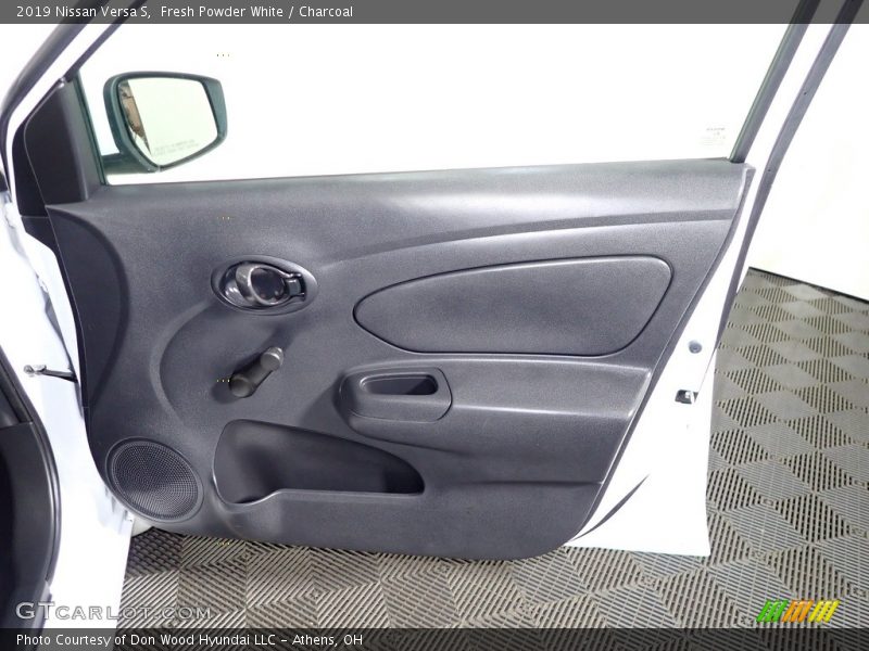 Fresh Powder White / Charcoal 2019 Nissan Versa S