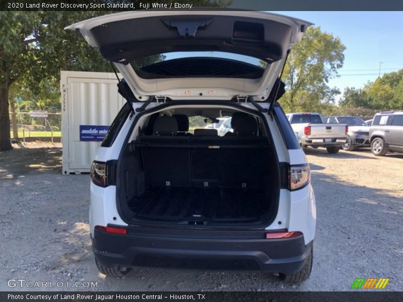 Fuji White / Ebony 2020 Land Rover Discovery Sport Standard